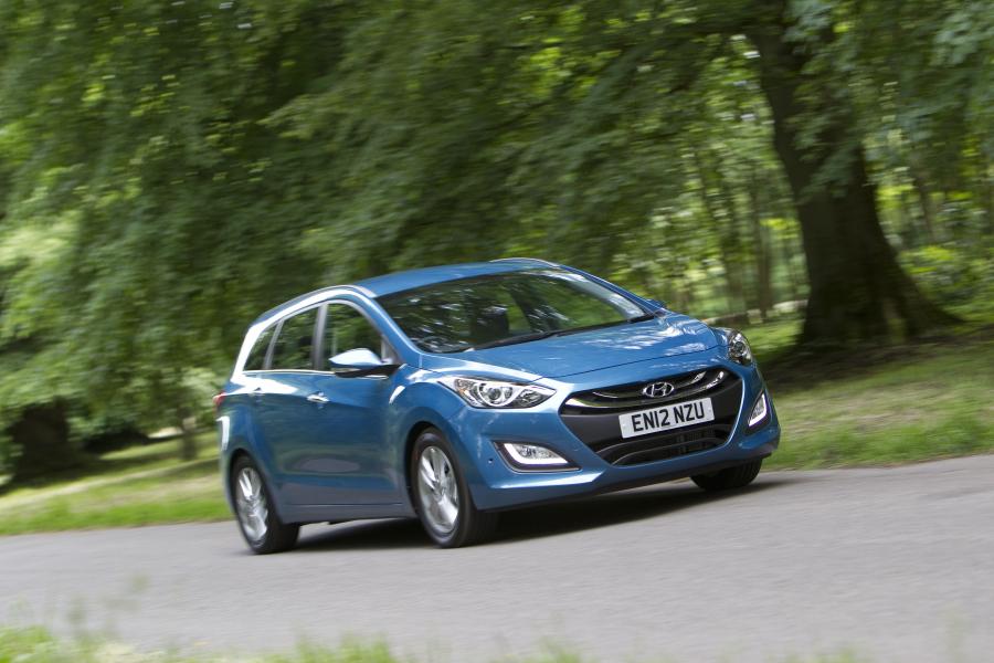  Hyundai i30 Wagon 2012 года  (UK) (фото 47 из 70)